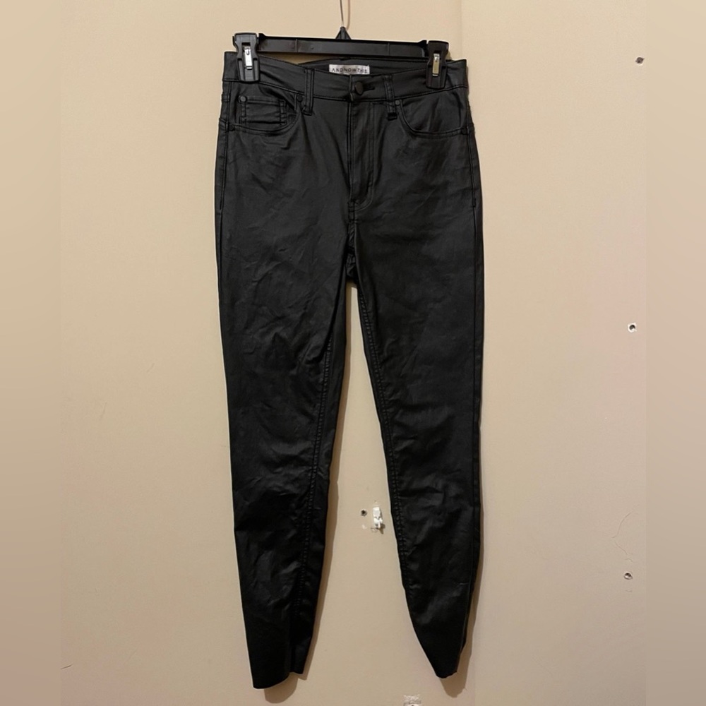 Faux leather skinny jeans